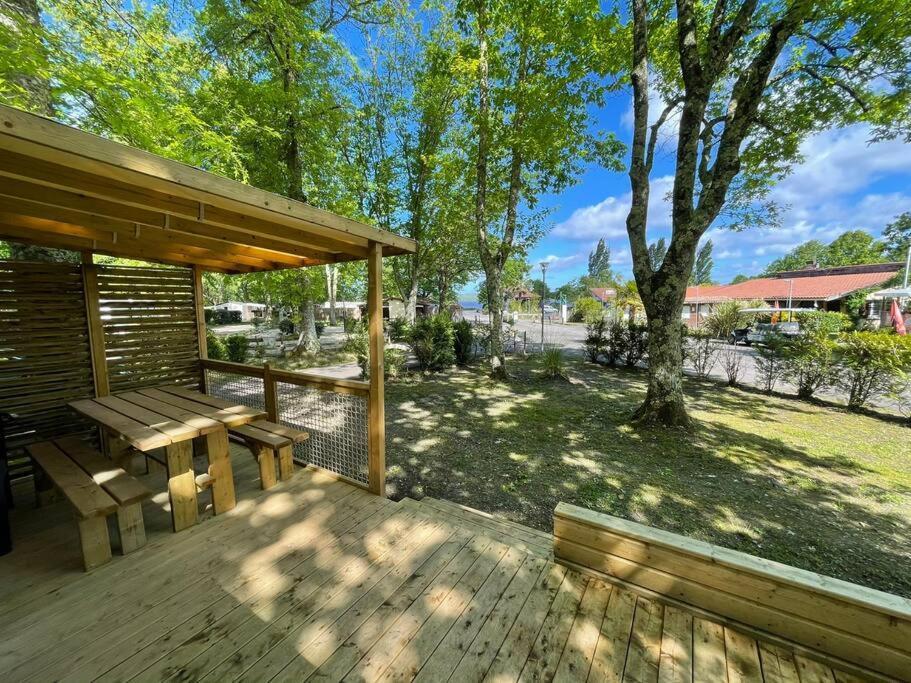 Vue Sur Le Lac, Cadre Verdoyant, Camping 4 Etoiles Aureilhan  Exterior photo